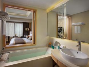 Amari Watergate Hotel Bangkok - Executive Room Bathroom