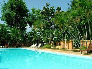 Riviera Resort Pattaya - Swimming Pool