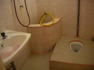 Semarak Aruni Inn Marang - Bathroom